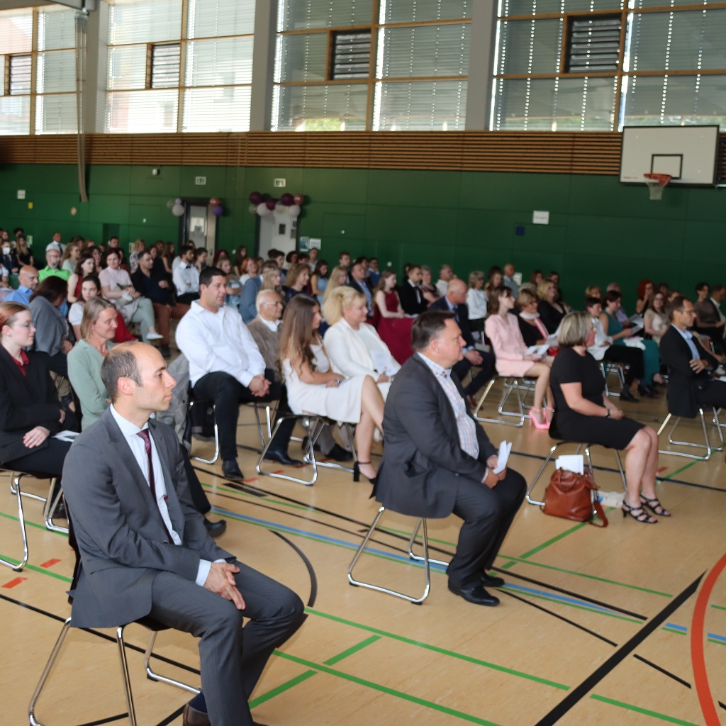 Materiallisten für die 5. Klassen sind nun unter Übertritt > erste